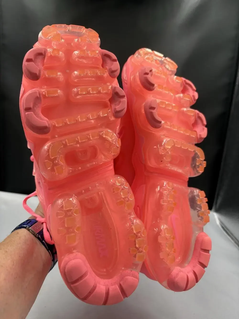 Nike Air VaporMax Plus Shoes Womens Size 7 Pink Running Sneaker Low Top